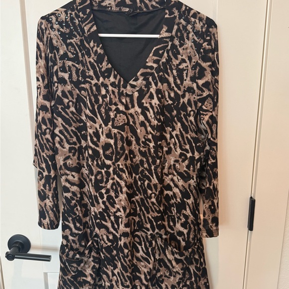 Ethyl Tops - Ethyl Ladies Animal Print Tunic.  XL. Black/Brown/Cream.  Nylon/Spandex.